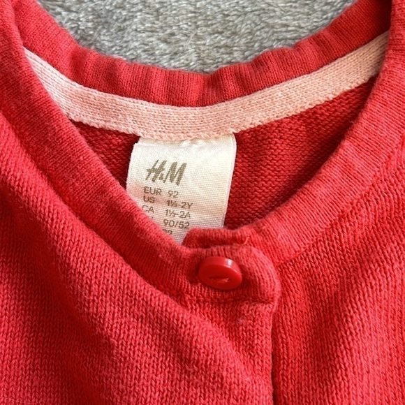 H&M - Coral long sleeve knit button down cardigan. Size 18 to 24 months - Picture 2 of 3